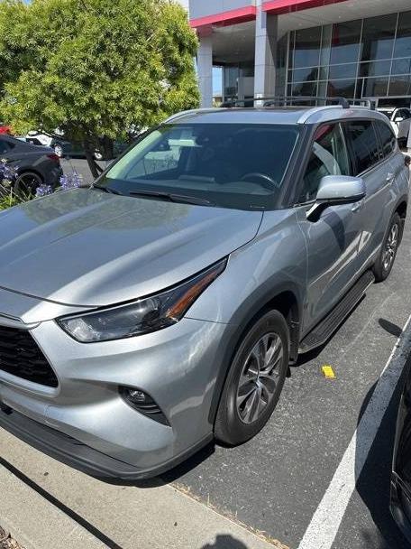 TOYOTA HIGHLANDER 2022 5TDHZRBH6NS183294 image