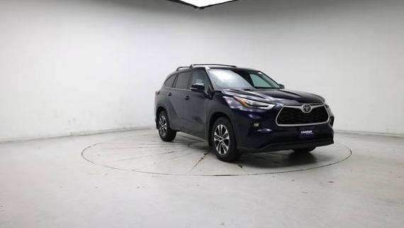 TOYOTA HIGHLANDER 2022 5TDHZRBH1NS208909 image