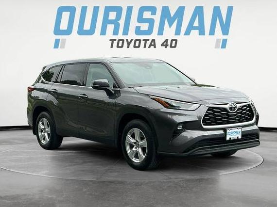 TOYOTA HIGHLANDER 2022 5TDBZRBH5NS226612 image