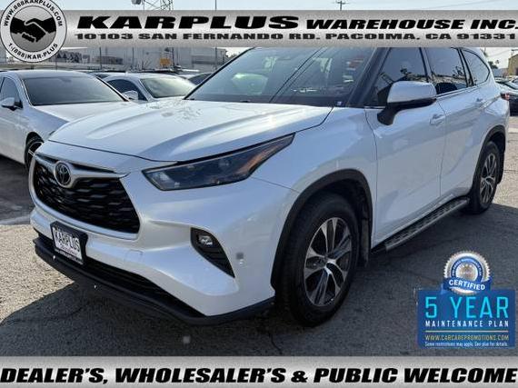 TOYOTA HIGHLANDER 2022 5TDGZRAH1NS548316 image