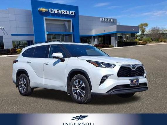 TOYOTA HIGHLANDER 2022 5TDGZRBH7NS171201 image TOYOTA HIGHLANDER 2022 5TDGZRBH7NS171201 image