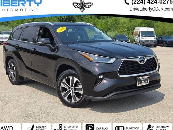 TOYOTA HIGHLANDER 2022 5TDGZRBH2NS181991 image