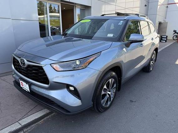 TOYOTA HIGHLANDER 2022 5TDGZRBH6NS240766 image