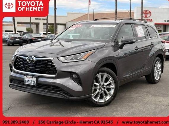 TOYOTA HIGHLANDER 2022 5TDYZRAH7NS106709 image