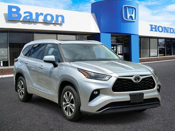 TOYOTA HIGHLANDER 2022 5TDGZRBH4NS211489 image