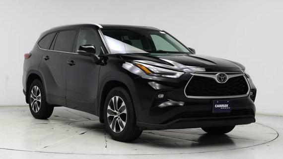 TOYOTA HIGHLANDER 2022 5TDHZRBH2NS175225 image