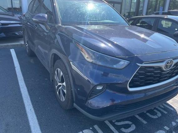 TOYOTA HIGHLANDER 2022 5TDGZRBH3NS205215 image