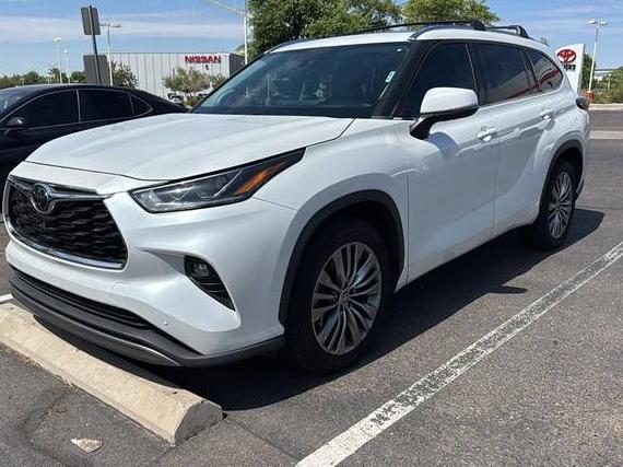 TOYOTA HIGHLANDER 2022 5TDFZRAH0NS093471 image