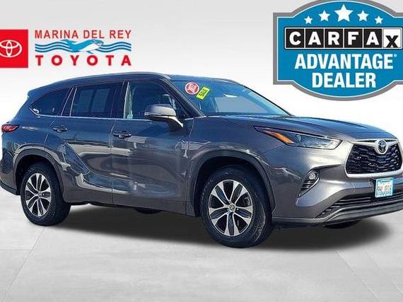 TOYOTA HIGHLANDER 2022 5TDGZRAH9NS100129 image