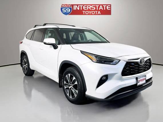 TOYOTA HIGHLANDER 2022 5TDGZRBH8NS580596 image
