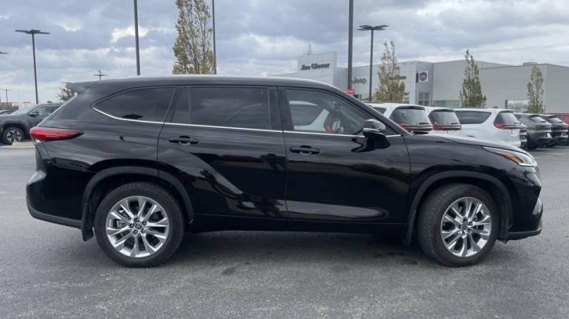 TOYOTA HIGHLANDER 2022 5TDDZRBH8NS222725 image