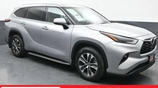 TOYOTA HIGHLANDER 2022 5TDGZRBH9NS170311 image