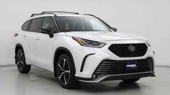 TOYOTA HIGHLANDER 2022 5TDJZRBH0NS200656 image