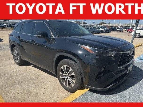 TOYOTA HIGHLANDER 2022 5TDGZRAH8NS094548 image