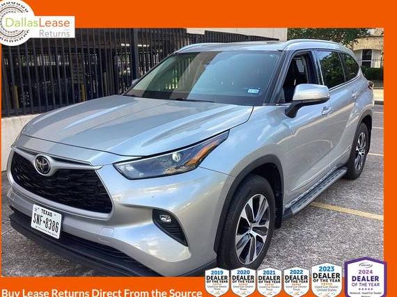 TOYOTA HIGHLANDER 2022 5TDGZRAH6NS559604 image
