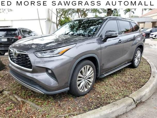 TOYOTA HIGHLANDER 2022 5TDFZRAH9NS107481 image