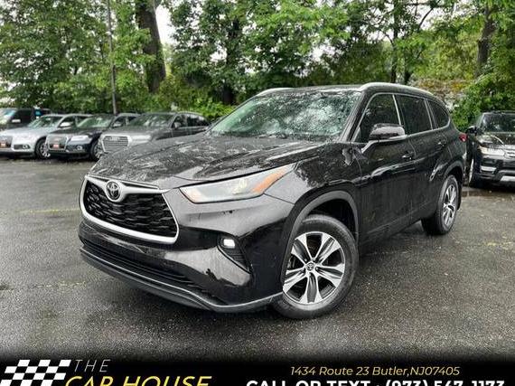 TOYOTA HIGHLANDER 2022 5TDHZRBH5NS233859 image