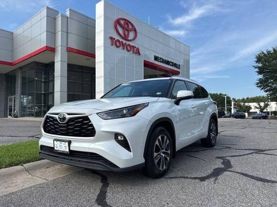 TOYOTA HIGHLANDER 2022 5TDGZRBH0NS578163 image
