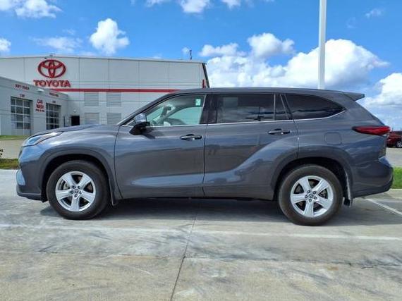 TOYOTA HIGHLANDER 2022 5TDBZRBH4NS255907 image