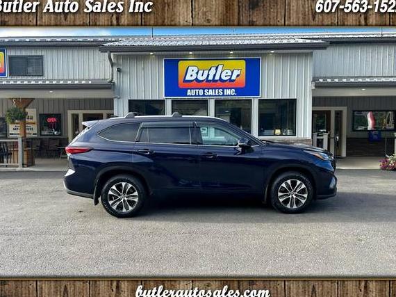 TOYOTA HIGHLANDER 2022 5TDHZRBH1NS235818 image