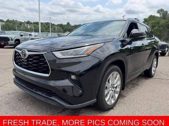 TOYOTA HIGHLANDER 2022 5TDDZRBH2NS577339 image