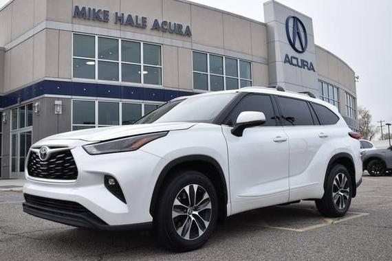TOYOTA HIGHLANDER 2022 5TDHZRBH2NS570635 image