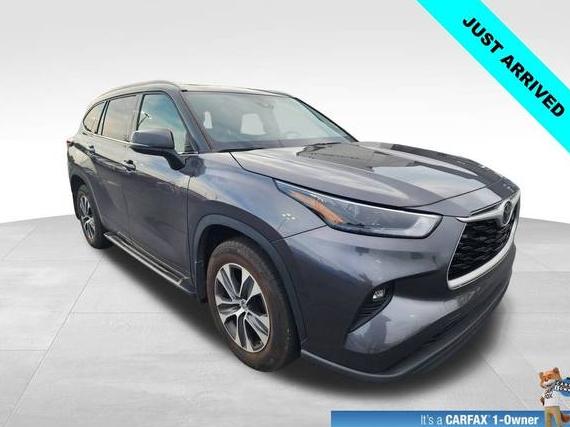 TOYOTA HIGHLANDER 2022 5TDGZRBHXNS237479 image