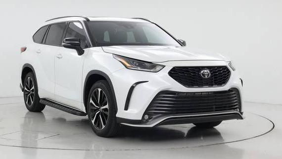 TOYOTA HIGHLANDER 2022 5TDJZRBH1NS169885 image