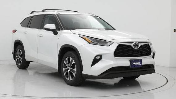 TOYOTA HIGHLANDER 2022 5TDHZRAH6NS557078 image