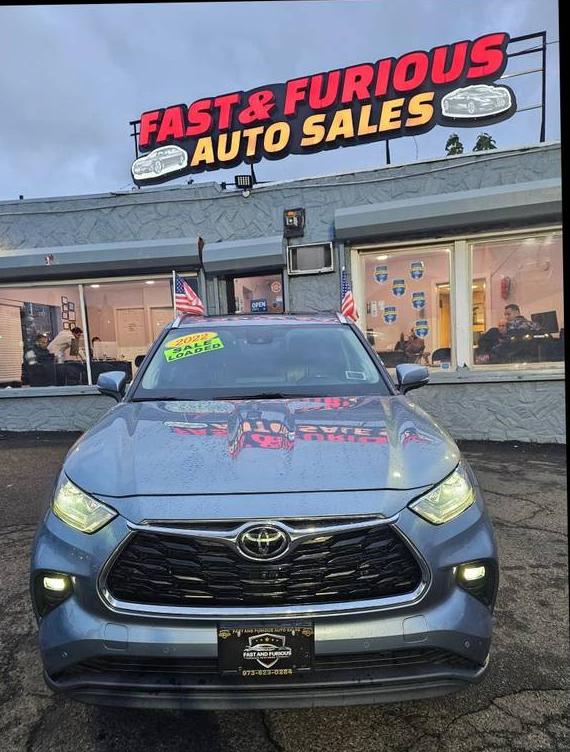 TOYOTA HIGHLANDER 2022 5TDDZRBH9NS195664 image TOYOTA HIGHLANDER 2022 5TDDZRBH9NS195664 image