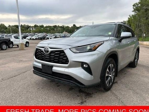 TOYOTA HIGHLANDER 2022 5TDHZRBH9NS595483 image