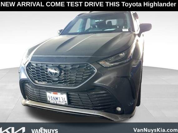 TOYOTA HIGHLANDER 2022 5TDJZRAH8NS111922 image