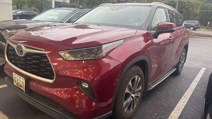 TOYOTA HIGHLANDER 2022 5TDGZRBH4NS206213 image