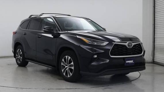 TOYOTA HIGHLANDER 2022 5TDHZRBH8NS584037 image