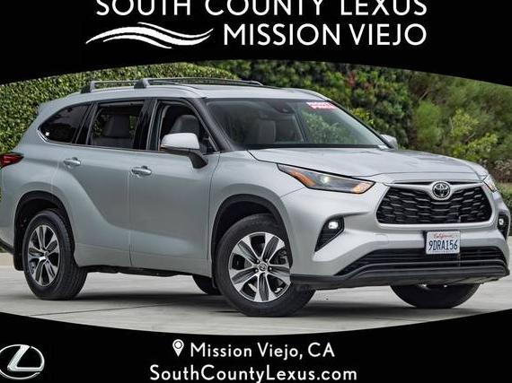 TOYOTA HIGHLANDER 2022 5TDGZRAHXNS143359 image