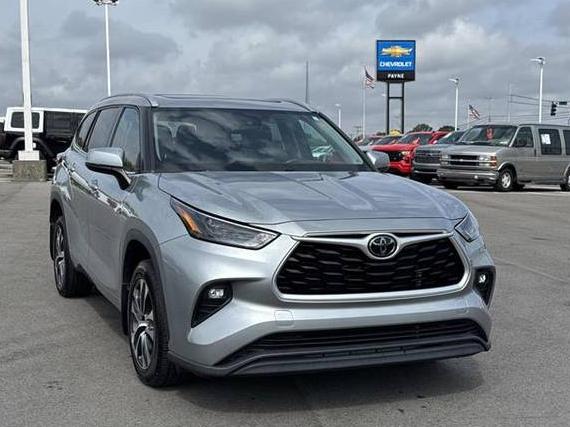 TOYOTA HIGHLANDER 2022 5TDGZRBH5NS175957 image TOYOTA HIGHLANDER 2022 5TDGZRBH5NS175957 image