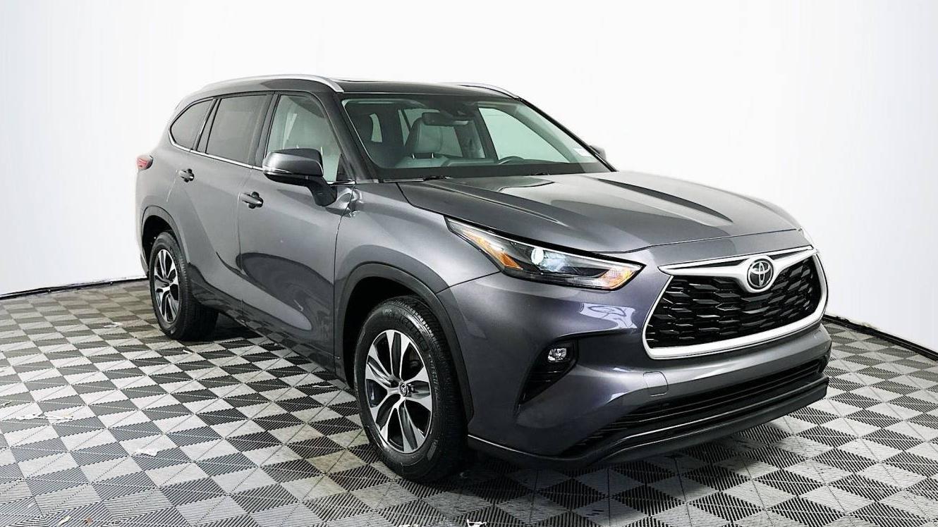 TOYOTA HIGHLANDER 2022 5TDGZRAH3NS543263 image