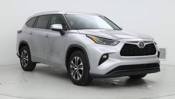 TOYOTA HIGHLANDER 2022 5TDGZRAH1NS542399 image