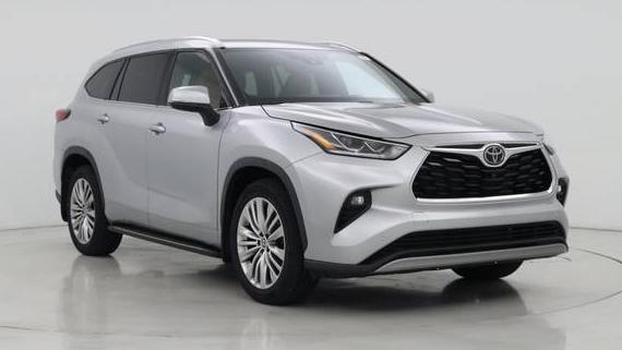 TOYOTA HIGHLANDER 2022 5TDFZRBH4NS220429 image