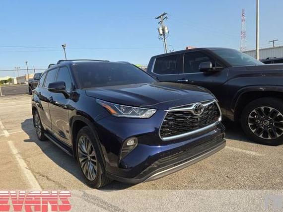 TOYOTA HIGHLANDER 2022 5TDFZRBH7NS237807 image