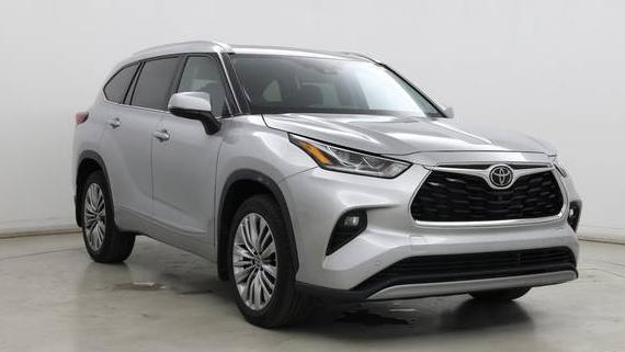 TOYOTA HIGHLANDER 2022 5TDFZRBH5NS203798 image