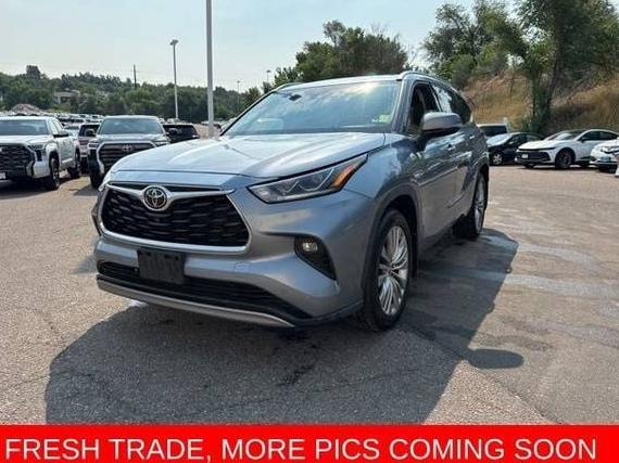 TOYOTA HIGHLANDER 2022 5TDFZRBH9NS198783 image