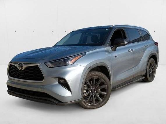 TOYOTA HIGHLANDER 2022 5TDGZRAH9NS126021 image