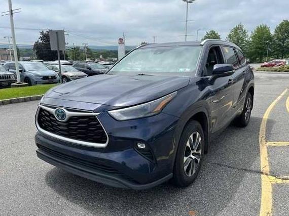 TOYOTA HIGHLANDER 2022 5TDGBRCH0NS558952 image
