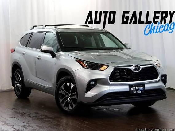 TOYOTA HIGHLANDER 2022 5TDGZRBH8NS571932 image