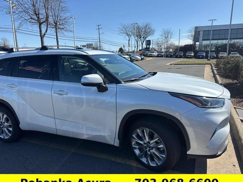 TOYOTA HIGHLANDER 2022 5TDDZRBH5NS207230 image