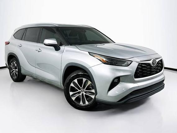 TOYOTA HIGHLANDER 2022 5TDGZRAH7NS542407 image