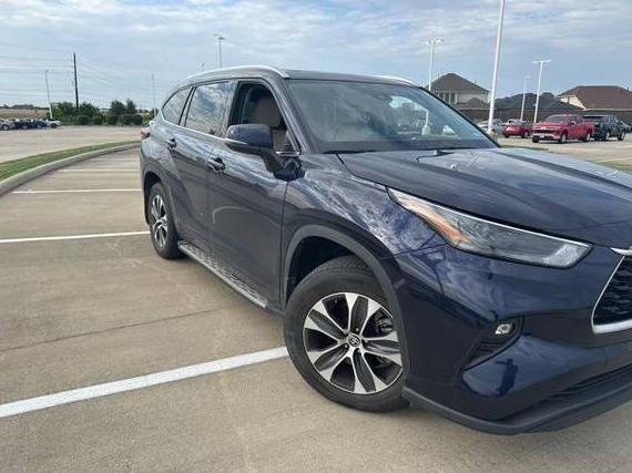 TOYOTA HIGHLANDER 2022 5TDGZRBHXNS584021 image