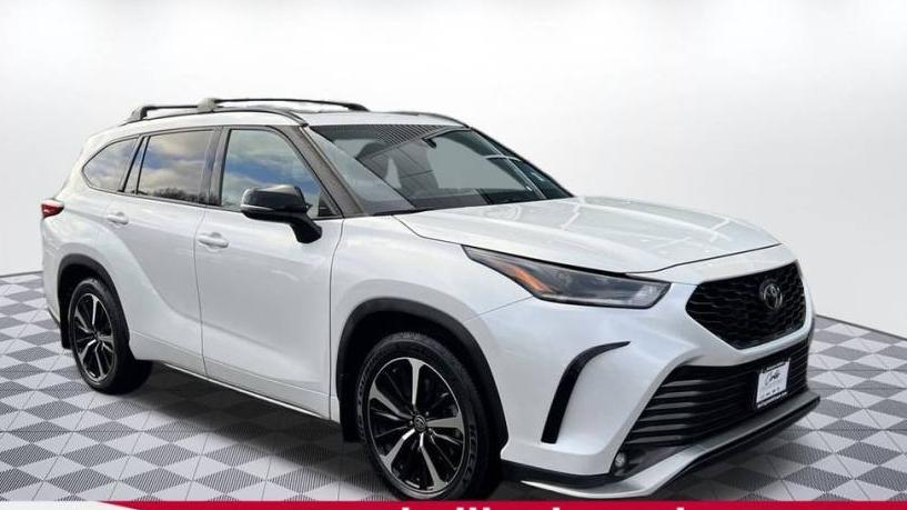 TOYOTA HIGHLANDER 2022 5TDJZRBH8NS171598 image