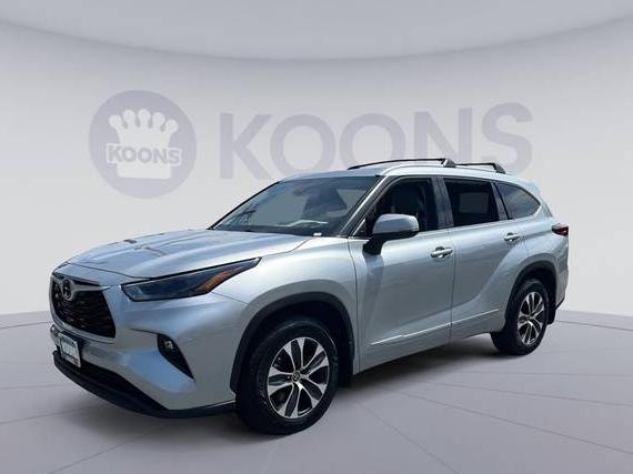 TOYOTA HIGHLANDER 2022 5TDGZRBH8NS579089 image